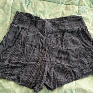 Women's Loose Striped Navy Shorts (Size: S)